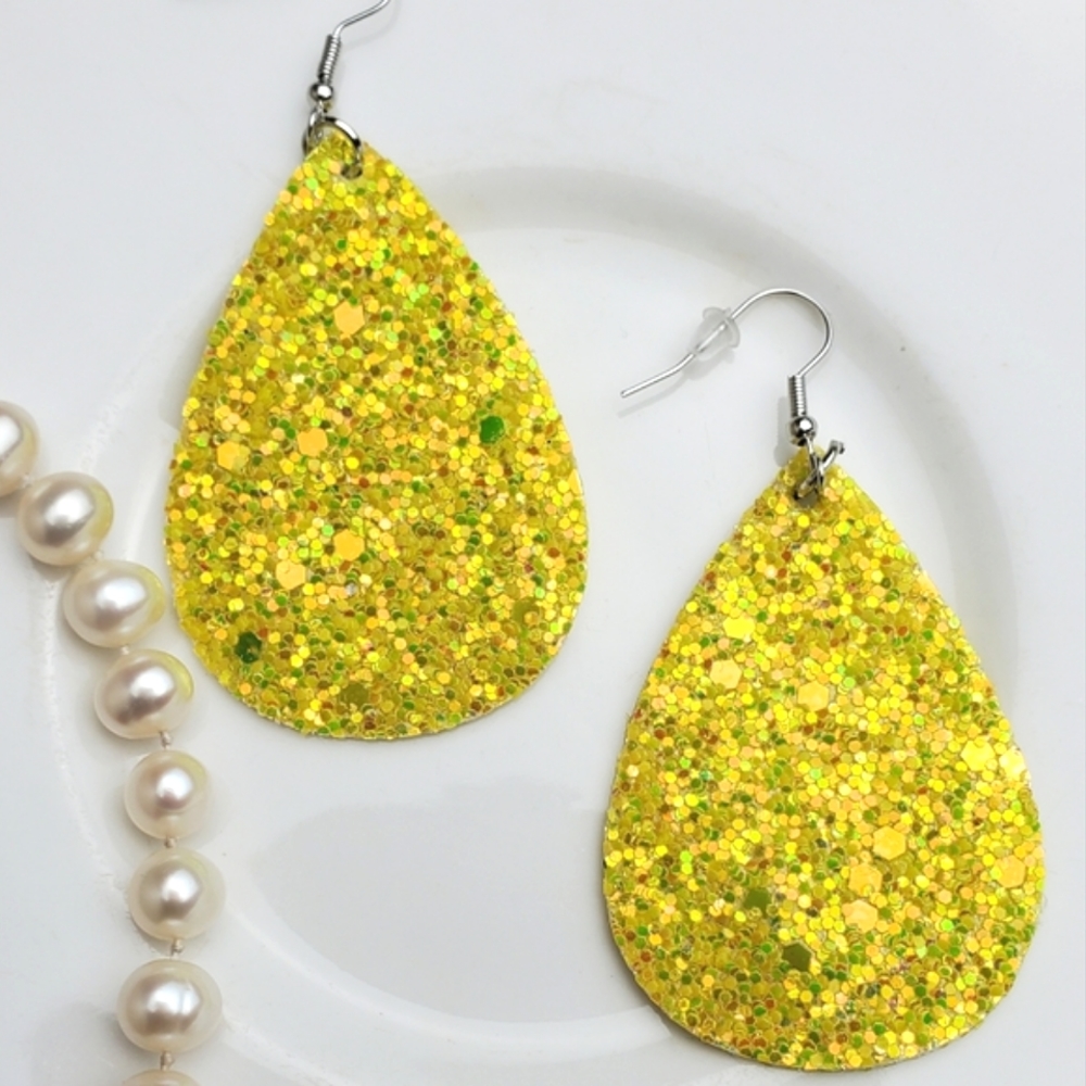 💫5/$25 MUST SEE stunning glitter earrings 💫